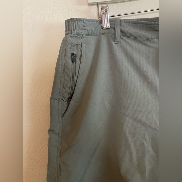 *Like New* Men’s Tradewind Free Fly Short - Picture 5 of 5